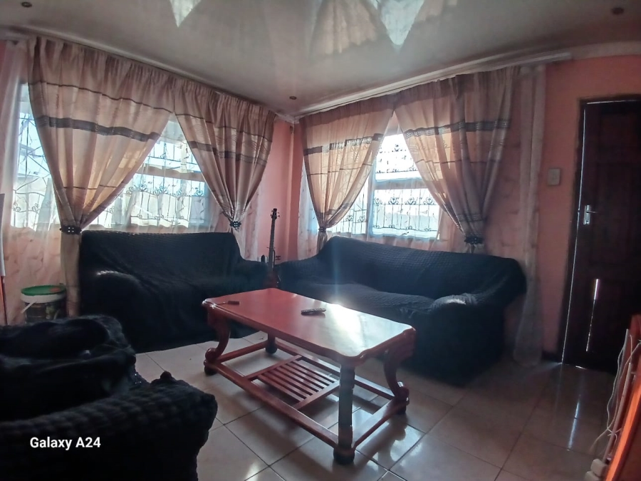 3 Bedroom Property for Sale in Amalinda North Eastern Cape
